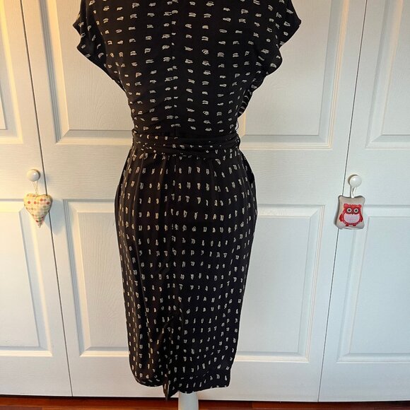 MMLaFleur Noel Dress - Picture 6 of 7